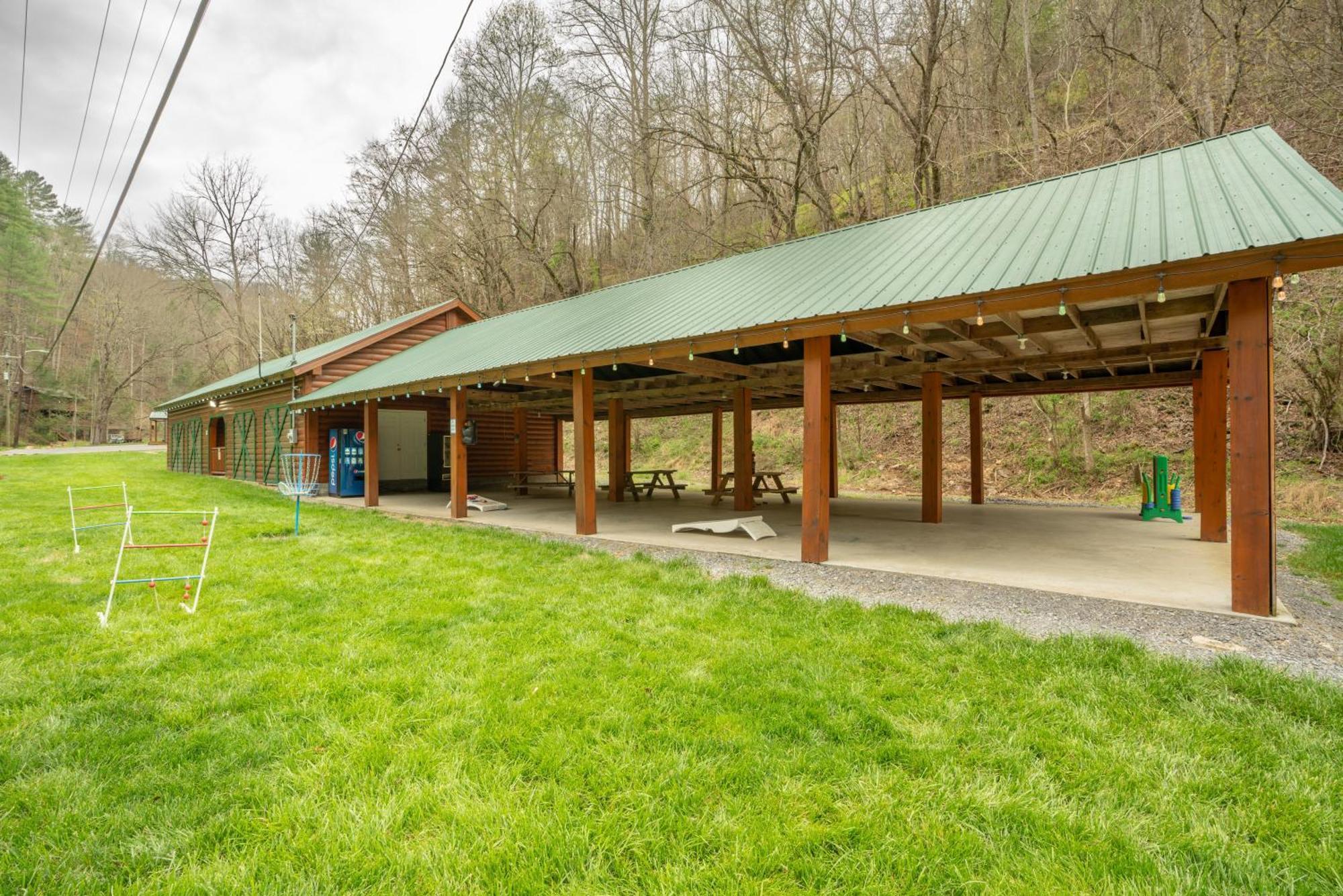 Hawks Nest Mountain Cabin Sevierville Exterior photo